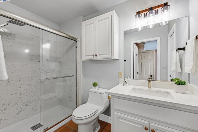 20340 Hunters Knls, Castro Valley CA: https://media.crmls.org/mediaz/15c852dc-7ccc-4028-87f6-953fb1388b3a.jpg