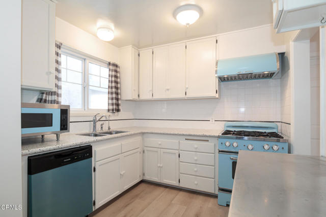 Detail Gallery Image 8 of 19 For 3845 Sunset Ln, Oxnard,  CA 93035 - 3 Beds | 2 Baths