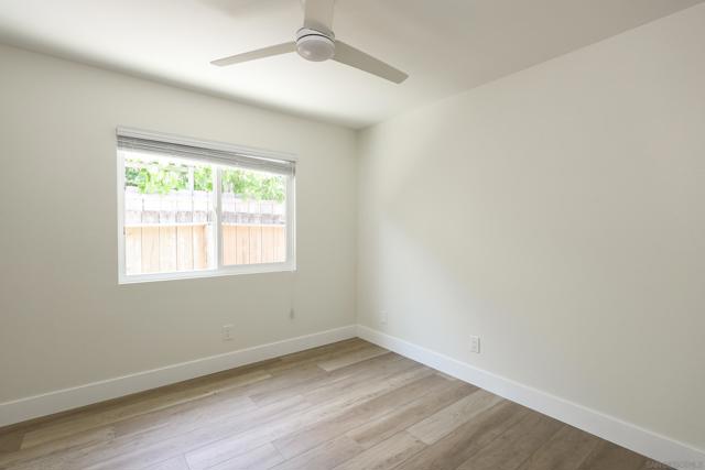 7587 Northrup Dr, San Diego CA: https://media.crmls.org/mediaz/15c86d63-2786-496e-b7e4-e57709f4d01d.jpg