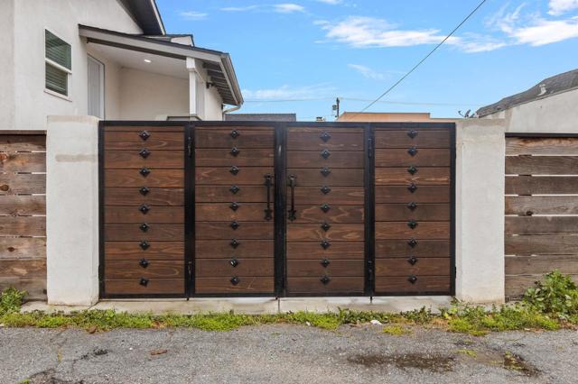 207 E San Luis Street, Salinas CA: https://media.crmls.org/mediaz/15c8e8ab-63b9-4079-9deb-212fe9907df6.jpg