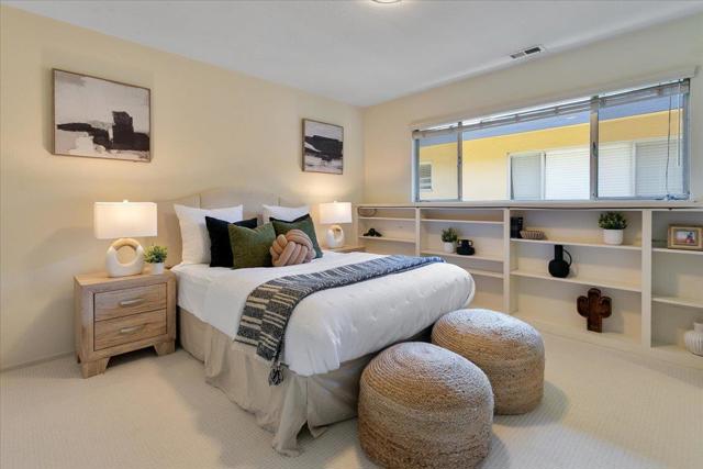 762 University Avenue, Palo Alto CA: https://media.crmls.org/mediaz/15c90cb1-c0e6-4633-95c6-d37c97ddc756.jpg