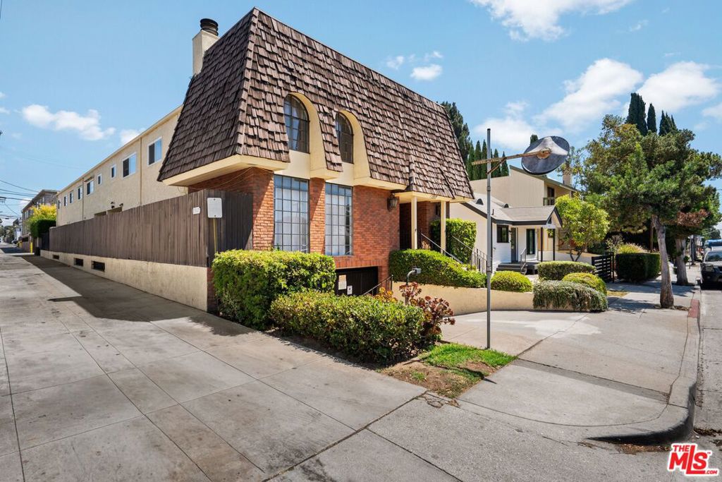 1317 26th Street #4