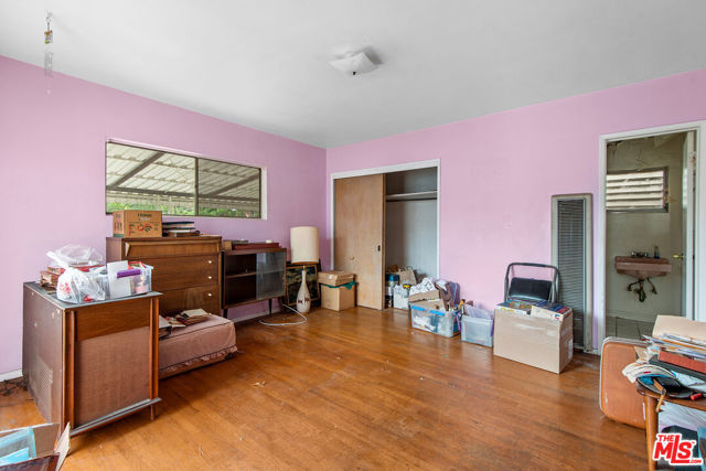 12926 Bonaparte Avenue, Los Angeles CA: https://media.crmls.org/mediaz/15c98bc4-fe5a-4b9e-8f93-d07da3722728.jpg
