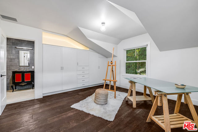 4838 Coldwater Canyon Avenue, Sherman Oaks CA: https://media.crmls.org/mediaz/15c9e3bd-b7fc-4c2c-a0dc-a6eb6ca2cf6e.jpg