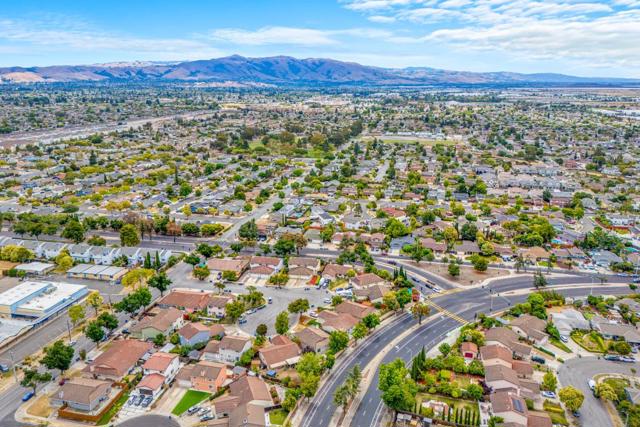 6084 Amador Place, Newark CA: https://media.crmls.org/mediaz/15ca504a-37d6-4ef1-a54a-3e81e937d526.jpg