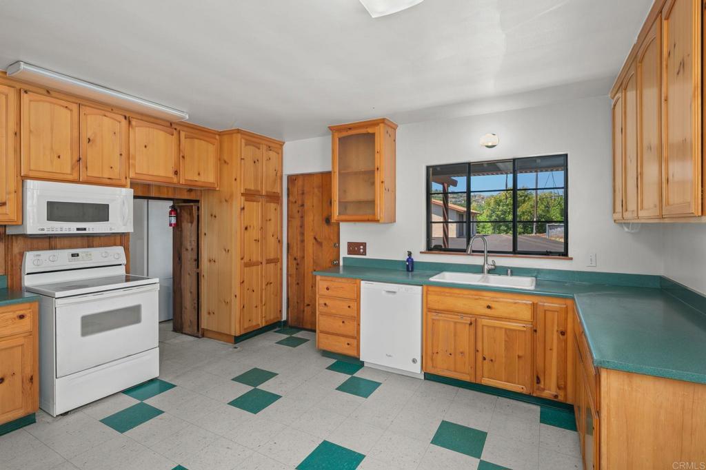 14038 San Pasqual Valley Road - photo 10