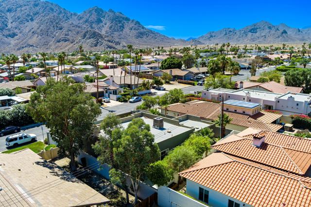 54385 Avenida Madero, La Quinta CA: https://media.crmls.org/mediaz/15cae12c-98a1-4773-934a-ff813184f497.jpg