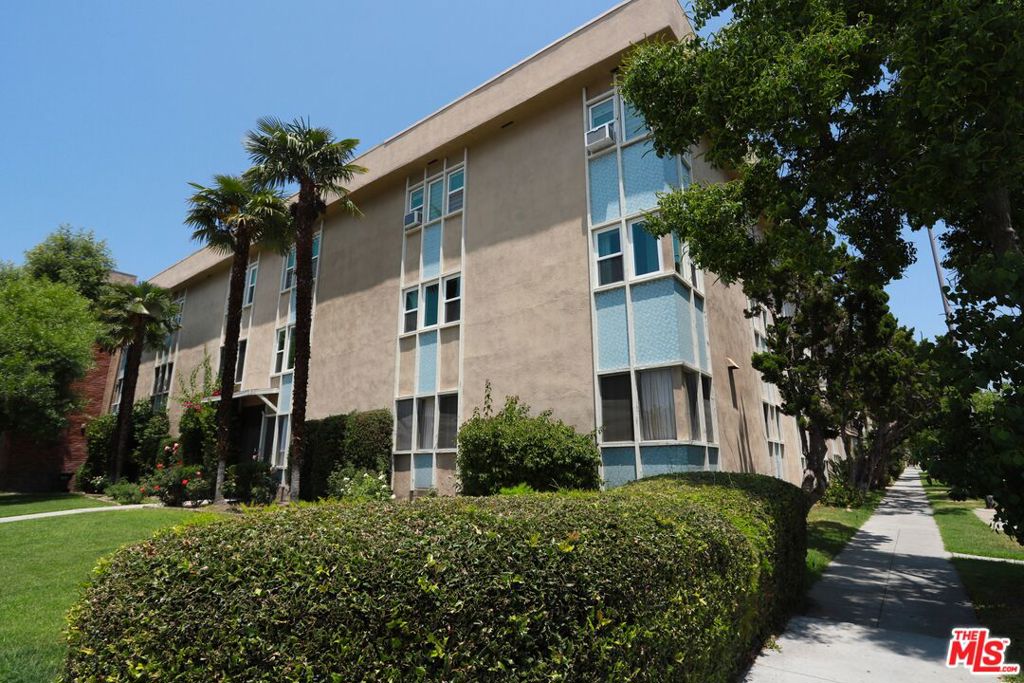211 E California Avenue #B2