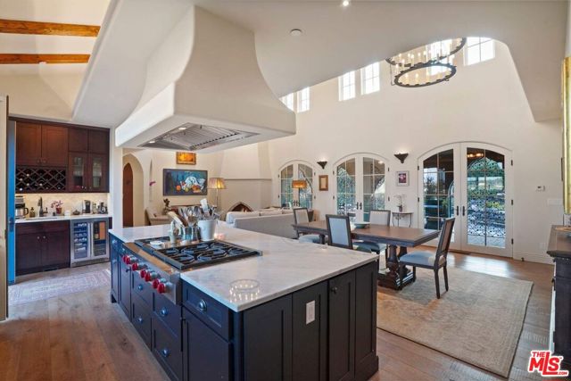 29549 Harvester Road, Malibu CA: https://media.crmls.org/mediaz/15cc35e9-bbd8-4783-8c4c-ae4d4bdd3245.jpg