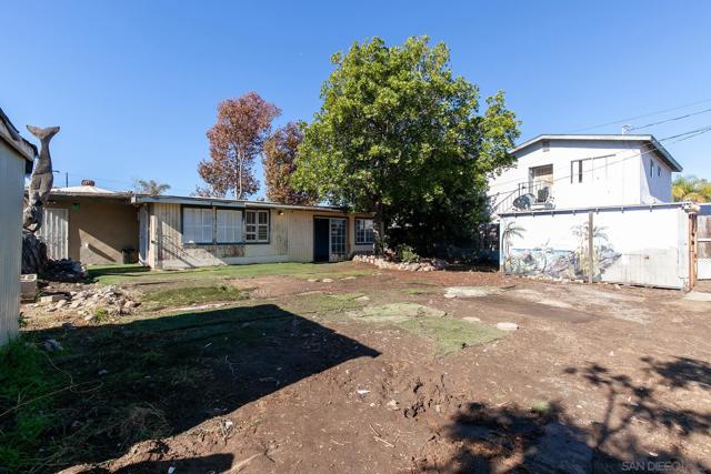 4539 Gila Ave, San Diego CA: https://media.crmls.org/mediaz/15cc3802-3ea4-4bda-8dac-a6fa5dd67bac.jpg