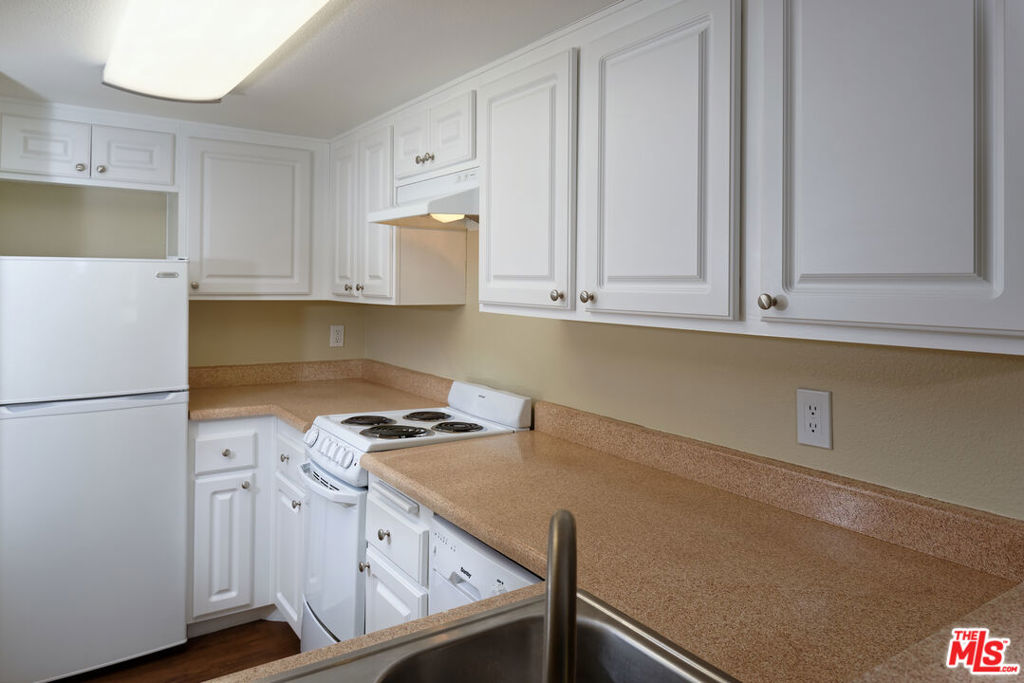 15cc412f 9260 4b28 983b F1edf7e63531