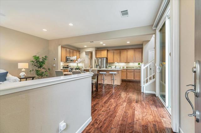 Image 4 of 53 For 620 9th Street