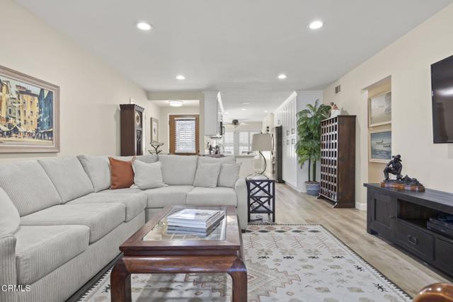 4222 Village 4, Camarillo CA: https://media.crmls.org/mediaz/15cd12c5-c654-4271-8cf2-7f529b2dffb9.jpg