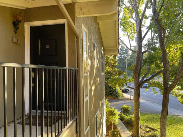 420 Alberto Way, Los Gatos CA: https://media.crmls.org/mediaz/15cd13ed-e07e-4e9c-a9c7-11ffa5e1d73a.jpg