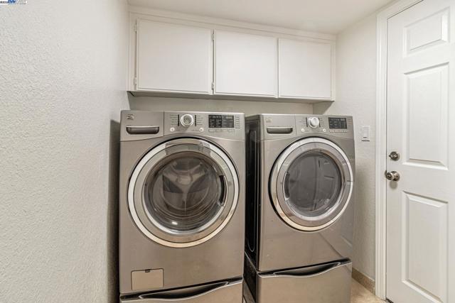 19052 Mount Lassen Drive, Castro Valley CA: https://media.crmls.org/mediaz/15cd957e-a630-42fc-9abe-97be3d32ac6e.jpg