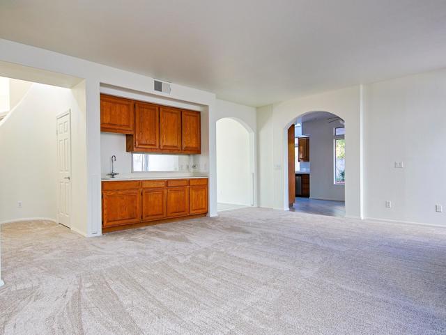 4918 Amador Dr, Oceanside CA: https://media.crmls.org/mediaz/15cdf630-3c82-4898-b0d5-7295b692f452.jpg