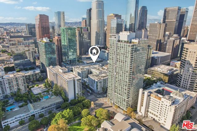 645 W 9th Street, Los Angeles CA: https://media.crmls.org/mediaz/15cea6b5-1495-48a3-921f-a9ac55fe83b9.jpg