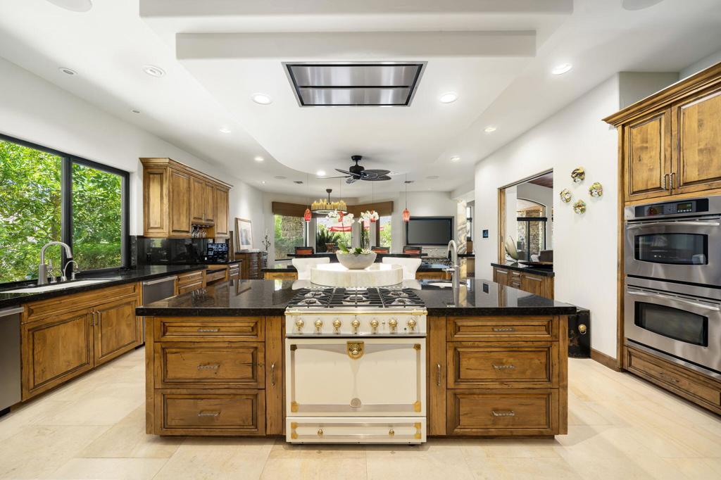 MLS #219132419DA image #25