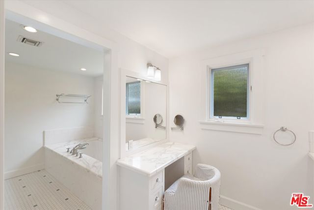 Drew Fenton | 1324 El Hito Circle Pacific Palisades CA | MLS: 7359634