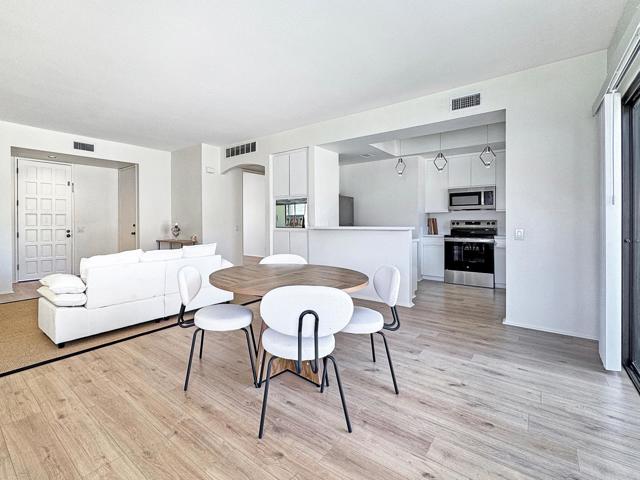 67170 W Chimayo Drive, Cathedral City CA: https://media.crmls.org/mediaz/15cfeef6-a496-4d02-bc63-3e12aeac8702.jpg