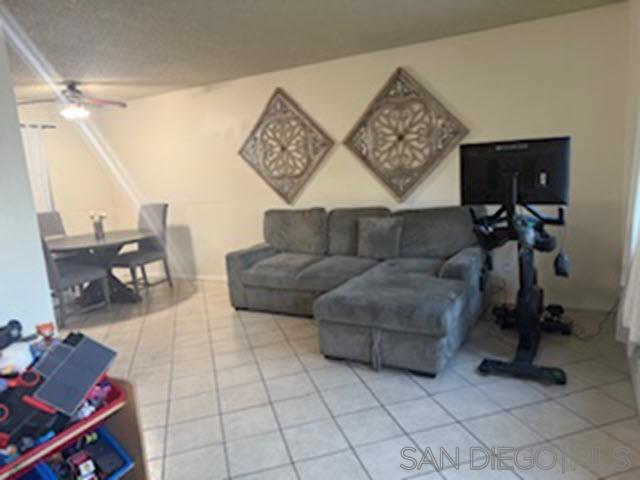 4666 HOME, San Diego CA: https://media.crmls.org/mediaz/15d00253-3346-45ad-b961-fff7f95803f0.jpg