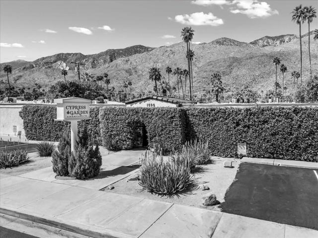 1595 S Indian Trail, Palm Springs CA: https://media.crmls.org/mediaz/15d0e879-a76d-43da-8bdc-ae84a53424b3.jpg