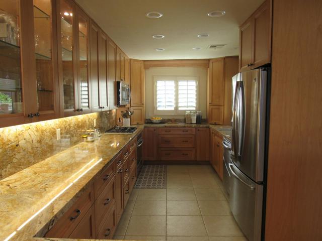 48440 Racquet Lane, Palm Desert CA: https://media.crmls.org/mediaz/15d0feec-bdb1-4ff4-af87-ae58288722c5.jpg