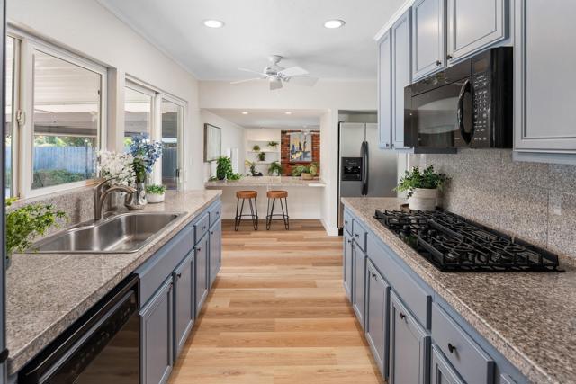 6815 Monte Verde, San Diego CA: https://media.crmls.org/mediaz/15d14519-ef82-4486-84f2-741429155396.jpg