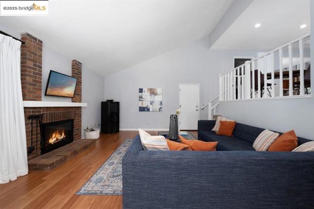 1431 Huston Rd, Walnut Creek CA: https://media.crmls.org/mediaz/15d19677-71b4-4c24-b1ec-04e12daa5438.jpg