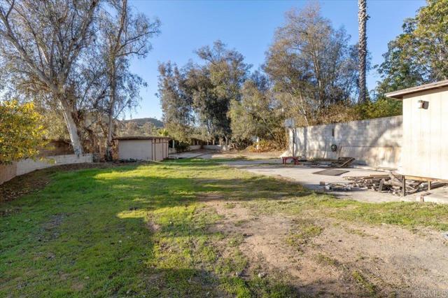 1971 Bernardo Avenue, Escondido CA: https://media.crmls.org/mediaz/15d2003d-56e8-4796-98bb-c64cd1bebc67.jpg