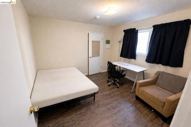 Image 13 of 25 For 2015 Hearst Ave