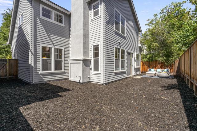 87 Chester Circle, Los Altos CA: https://media.crmls.org/mediaz/15d27bf3-3e79-4580-af5d-2d0ffa919593.jpg