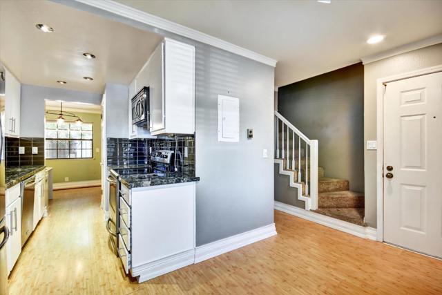 175 Evandale Avenue, Mountain View CA: https://media.crmls.org/mediaz/15d28ae0-9958-48f8-9fb4-46e641a6fd3c.jpg