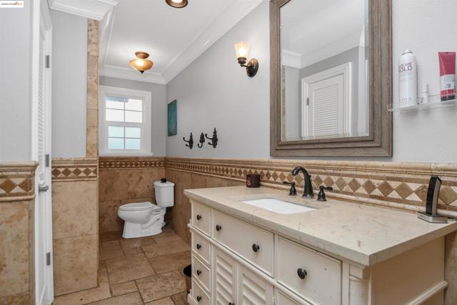 4828 Sellers Ave, Brentwood CA: https://media.crmls.org/mediaz/15d31262-ebfd-4b77-a1d0-6c5f0e090e60.jpg