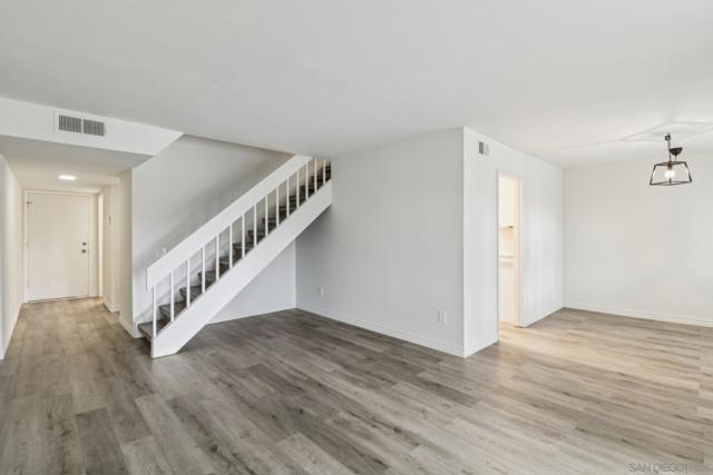 10263 Caminito Toronjo, San Diego CA: https://media.crmls.org/mediaz/15d346df-c052-4f20-914f-491005d4b9a9.jpg