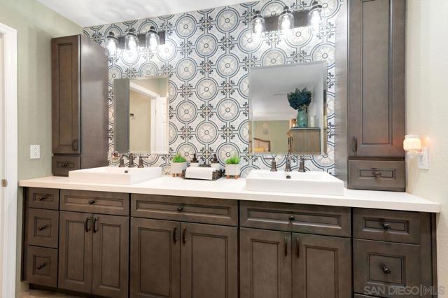 25657 Bellemore Dr, Ramona CA: https://media.crmls.org/mediaz/15d397e7-3101-4b33-ad47-7f566e4b01e4.jpg