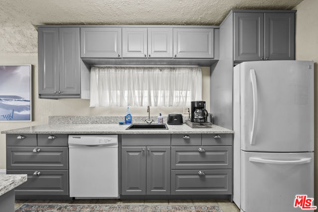 2729 W 79th Street, Inglewood CA: https://media.crmls.org/mediaz/15d4b62c-236f-4391-9ba9-1d4592697ef8.jpg