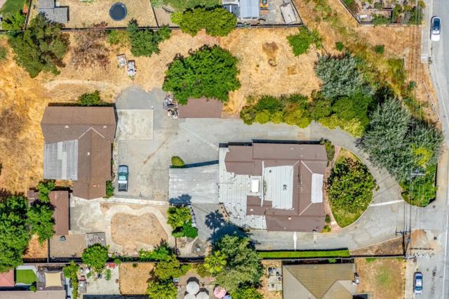 18455 Old Monterey Road, Morgan Hill CA: https://media.crmls.org/mediaz/15d4d486-968f-4b86-b64d-54143fecee1f.jpg