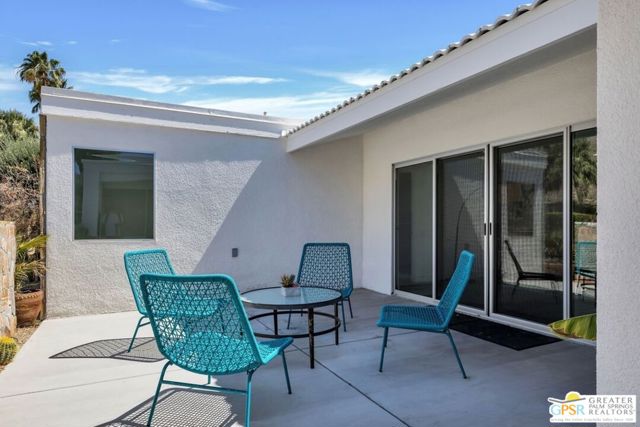 2566 S Calle Palo Fierro, Palm Springs CA: https://media.crmls.org/mediaz/15d53f2e-8879-49a1-bb7f-563fab2b1767.jpg