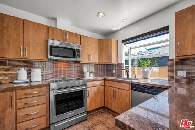 2914 Grayson Avenue photo 6