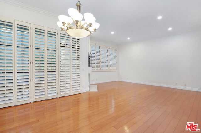 11636 Montana Avenue, Los Angeles CA: https://media.crmls.org/mediaz/15d6449d-f275-4945-8baa-4d506f45f66b.jpg