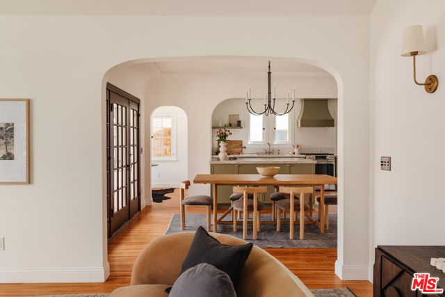 3029 S Norton Avenue, Los Angeles CA: https://media.crmls.org/mediaz/15d696ce-f92d-4083-a578-24aefa98a342.jpg