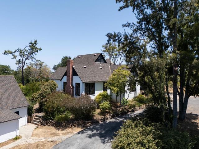 13888 Fremont Pines Lane, Los Altos Hills CA: https://media.crmls.org/mediaz/15d6e123-91a1-4fe4-ae48-b3ea8556a522.jpg