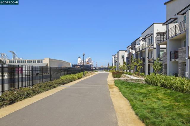 2853 Cathwood Lane, Alameda CA: https://media.crmls.org/mediaz/15d7a40b-f0e3-4c8e-adc7-2c65326a182a.jpg