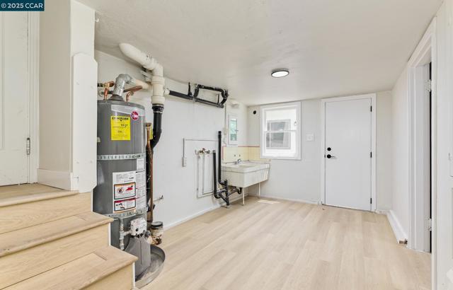1335 Pine St, Pittsburg CA: https://media.crmls.org/mediaz/15d7b177-2341-4ae7-b793-f33204a4952f.jpg