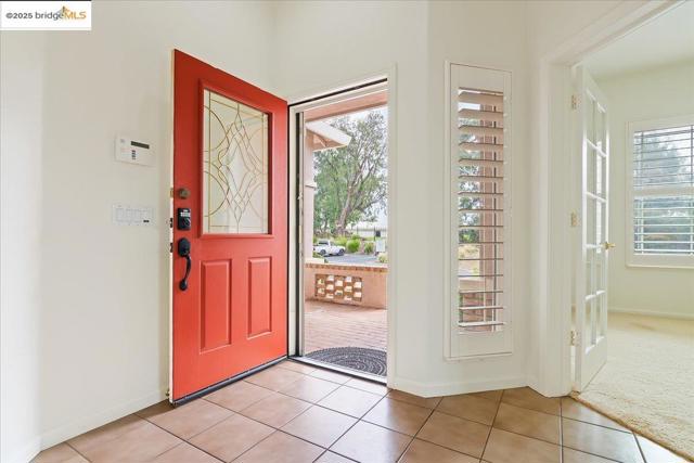 625 Pomona Dr, Brentwood CA: https://media.crmls.org/mediaz/15d8515a-365f-4e91-af21-942704b9c1e9.jpg