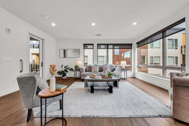 769 Eppleton Lane, Foster City CA: https://media.crmls.org/mediaz/15d86dcd-9e87-4538-8327-0d29d89198d0.jpg