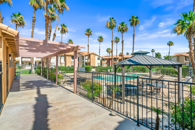 78650 Avenue 42, Bermuda Dunes CA: https://media.crmls.org/mediaz/15d92b94-c8ae-498c-9872-38bb83681d61.jpg
