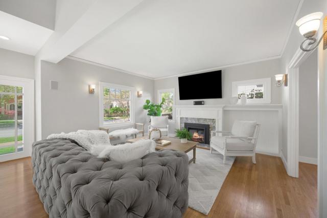 1249 Oak Street, San Mateo CA: https://media.crmls.org/mediaz/15d9b76e-e9d7-4ee1-b7d9-b32ccd613250.jpg