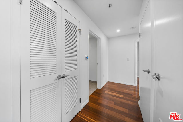 3785 Wilshire Boulevard, Los Angeles CA: https://media.crmls.org/mediaz/15daa738-64d7-4f9c-908c-b8c30aabc0dc.jpg